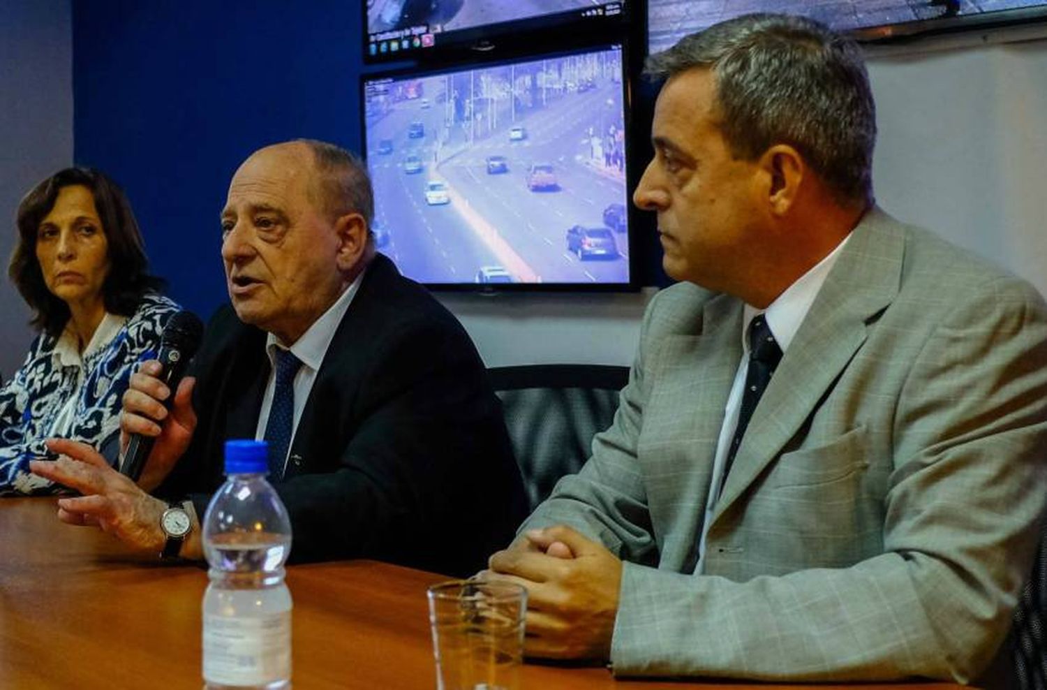 Critican a Arroyo la "pobre estructura" de la Secretaría de Seguridad