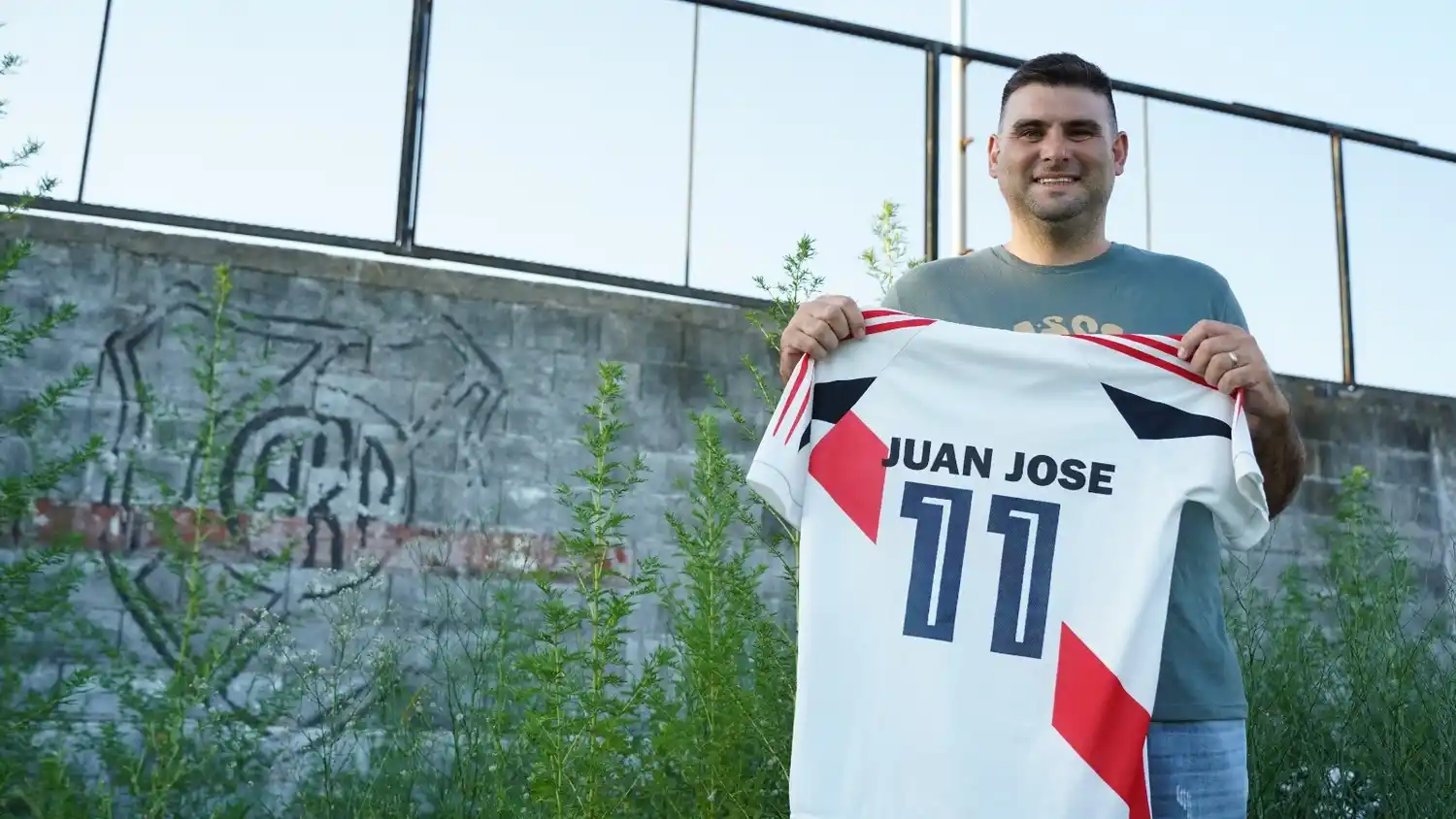 Juanchi Carreras en el lugar donde fue feliz