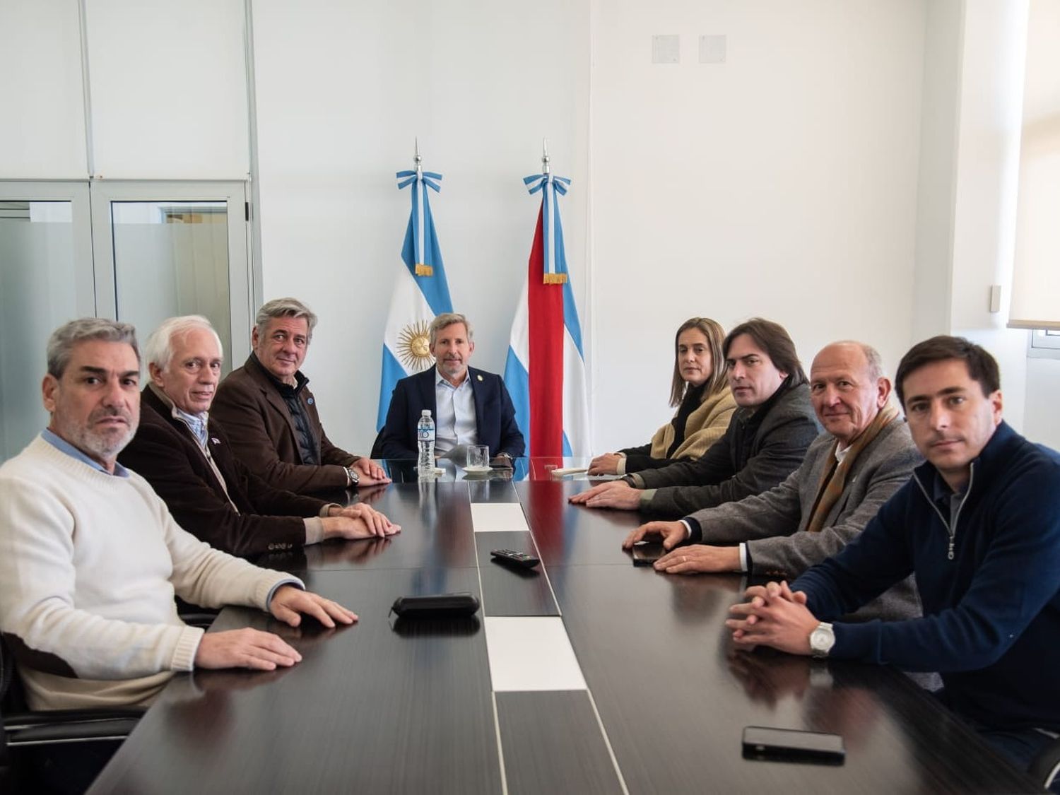 El gobernador Frigerio recibió a la Mesa de Enlace y prometió insistir en la baja de las retenciones