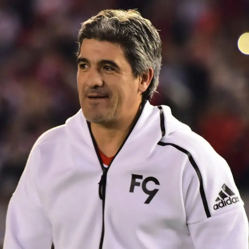 Sin torneos de verano, crece el “fútbol fusión”