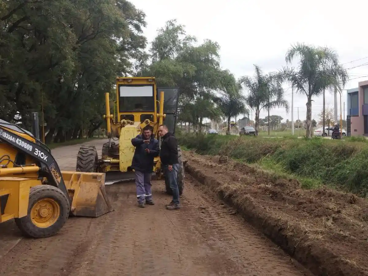 Arreglos en Primeros Colonizadores y calle Chile