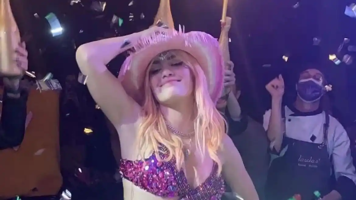 Lali Espósito cumplió 30 años y la rompió con una mega fiesta llena de famosos