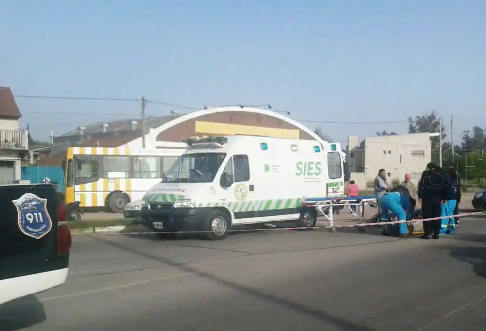 Accidente de tránsito en la rotonda de Champagnat y 180