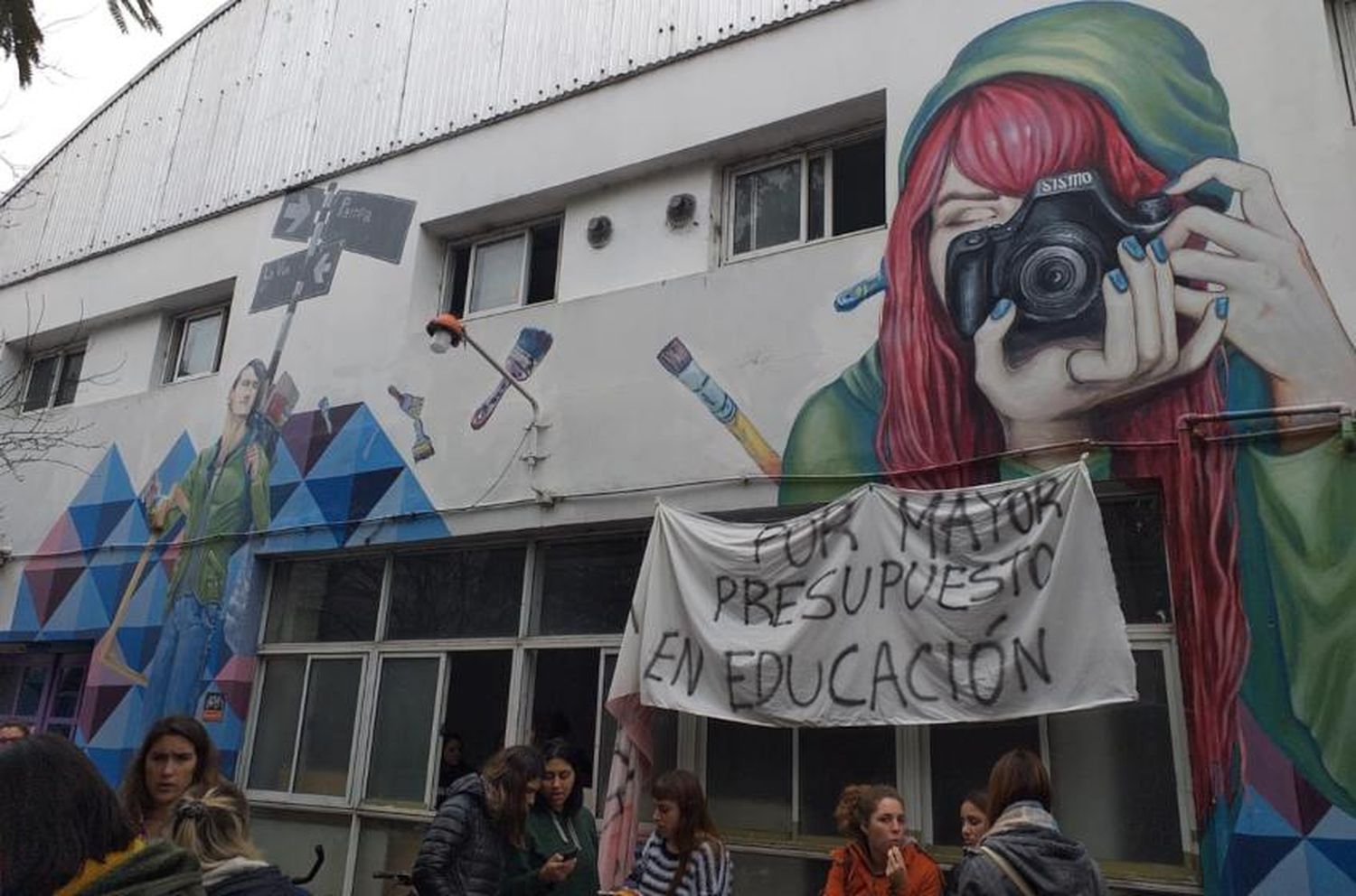 Estudiantes de la Malharro denunciaron desidia en infraestructura