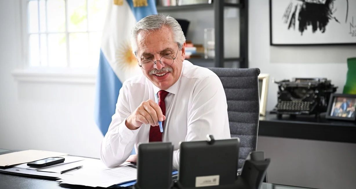 Alberto Fernández fue intervenido por la hernia de disco