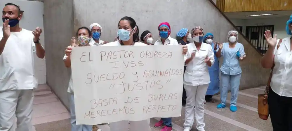«NO ALCANZA NI PARA UNA HALLACA»: trabajadores de la salud en Lara exigen aguinaldos y sueldos justos