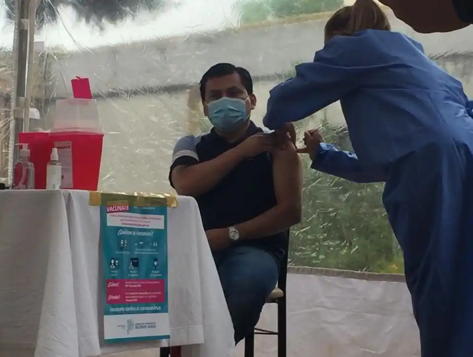 Quiénes fueron los primeros vacunados contra el coronavirus después de Ramón Salazar: Sancho esperará a su turno