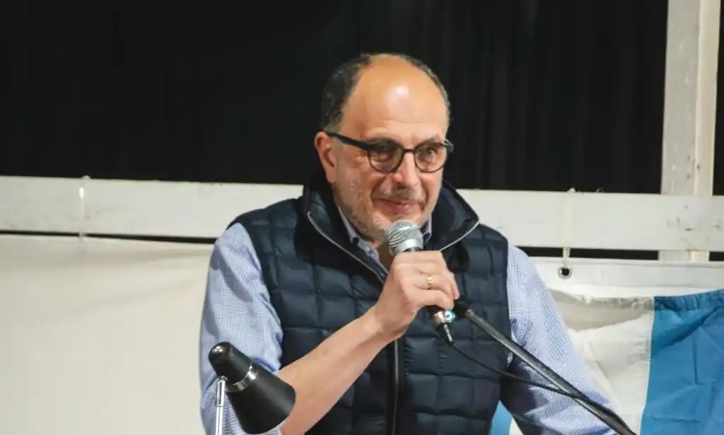 El intendente consideró prioritaria “una reforma tributaria federal y progresiva”