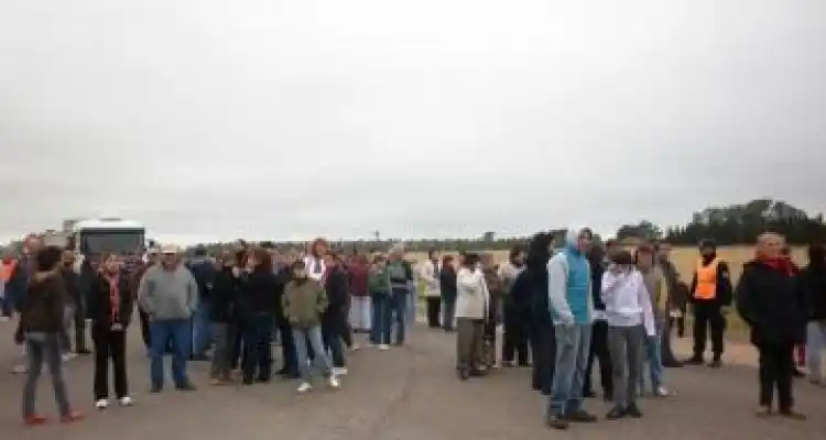 Tras el accidente en Santa Lucía, hubo cortes, cartas documento, reuniones y compromisos