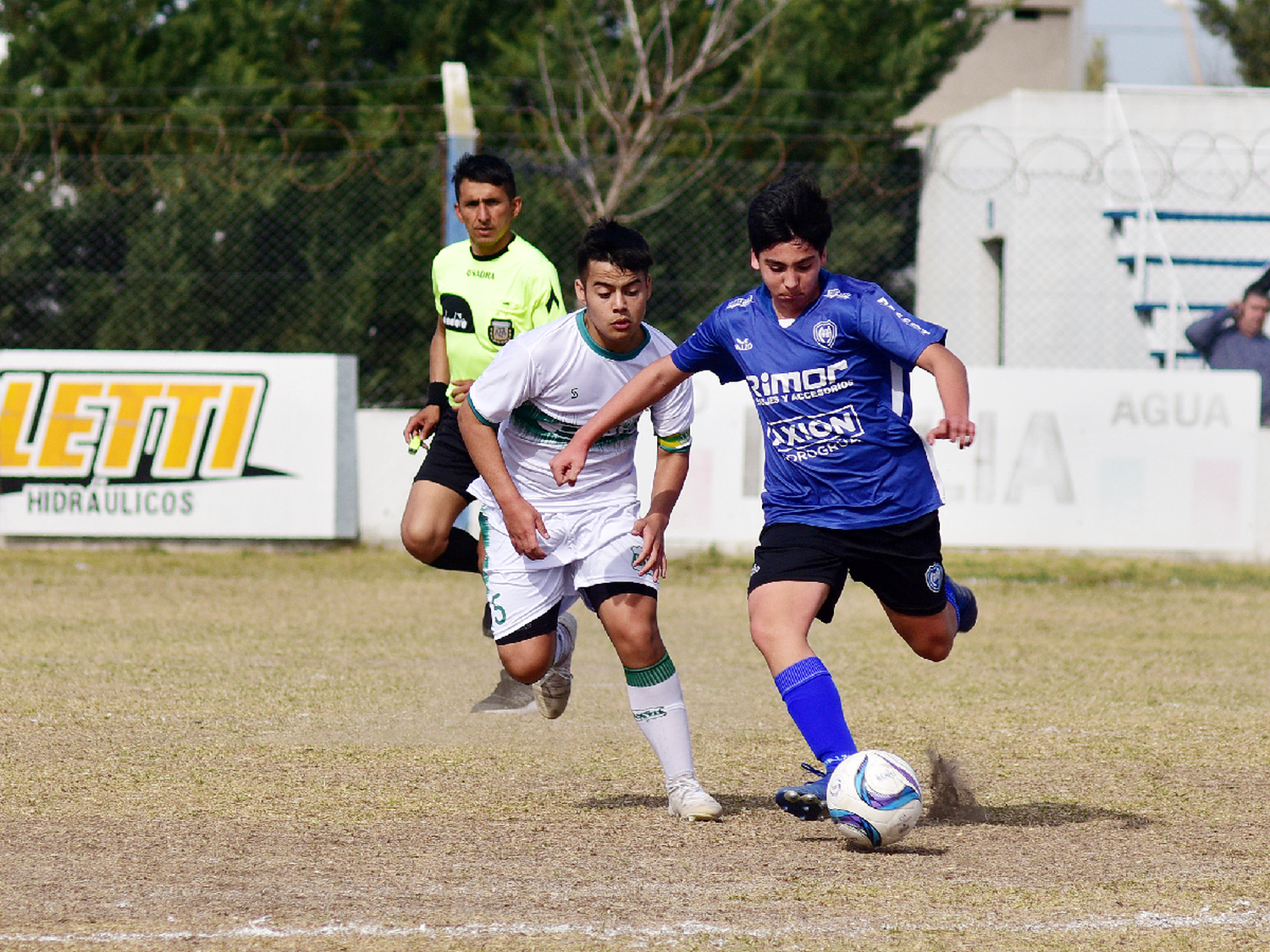 Adelantan en inferiores