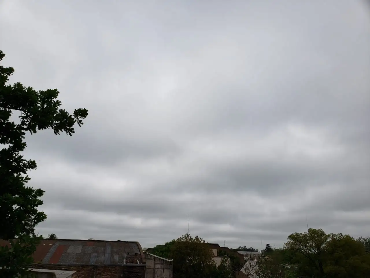 Se renovó el alerta por tormentas intensas para todo Entre Ríos
