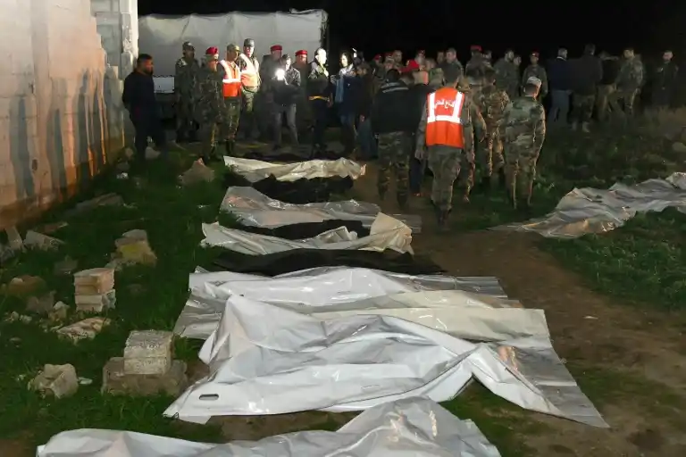 El Ejército sirio halló una fosa común con 70 cadáveres en un bastión rebelde