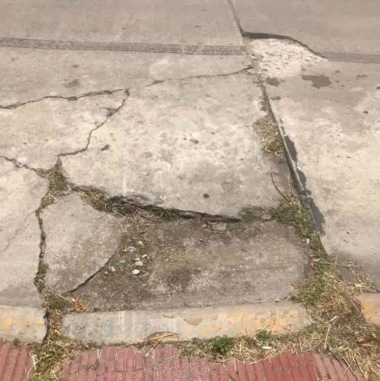 Así está la calle 4 entre 89 y 91