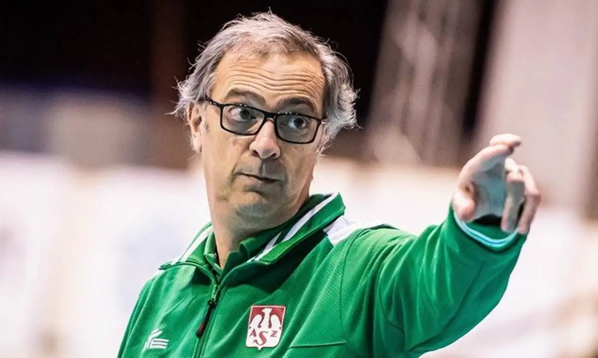 El entrenador Daniel Castellani