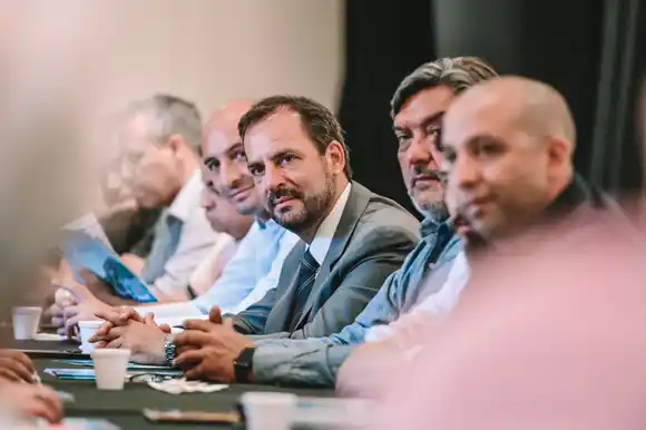 Mesa gremial de Escobar apoyó la reelección de Ariel Sujarchuk