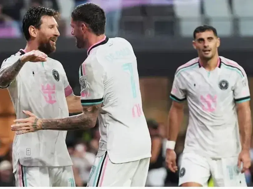 Messi asistió a De Paul para el segundo gol de Las Garzas. Foto: AP