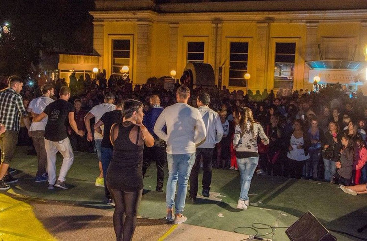 Día de la Salsa: Baile y solidaridad en homenaje a Yesica Parra