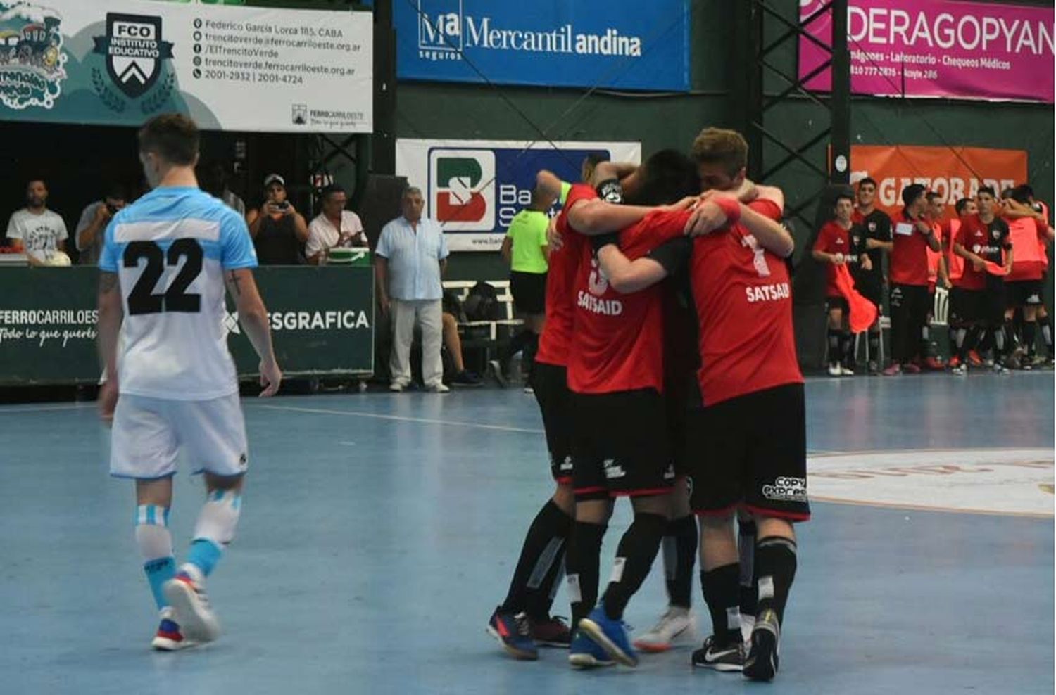 Newell’s derrotó a Racing y avanzó a semifinales