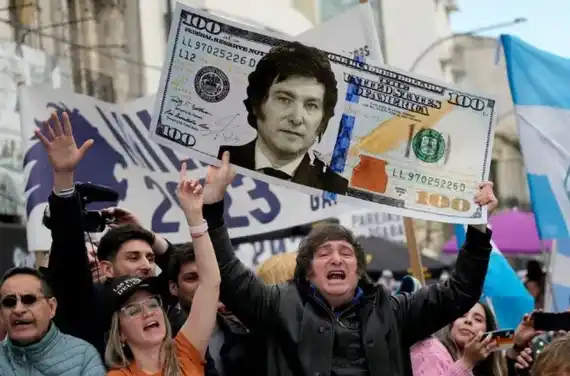 Javier Milei: “Nos van a salir dólares por las orejas”