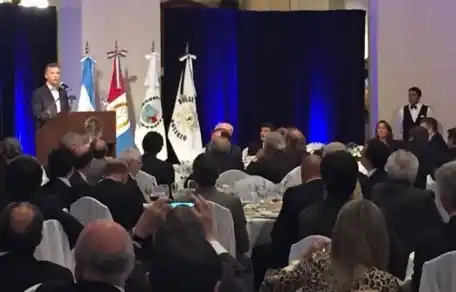 Macri pidió a los empresarios rosarinos que generen puestos de trabajo