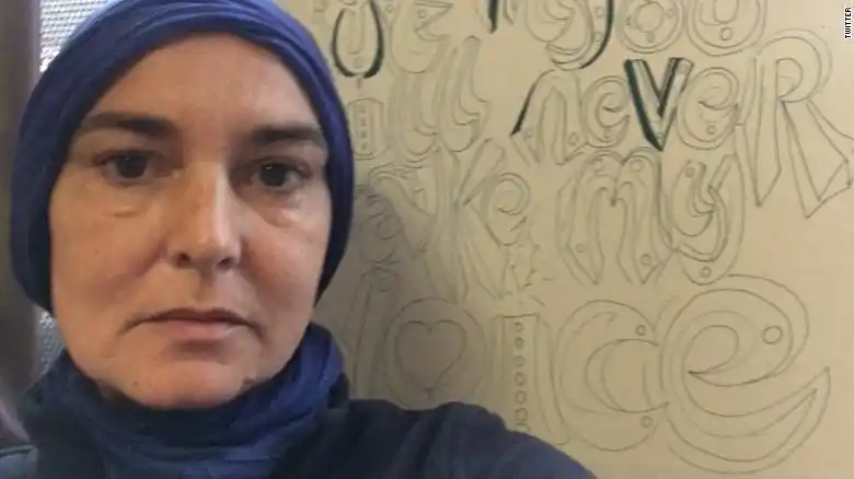 Sinead O’Connor cambia su nombre y su religión