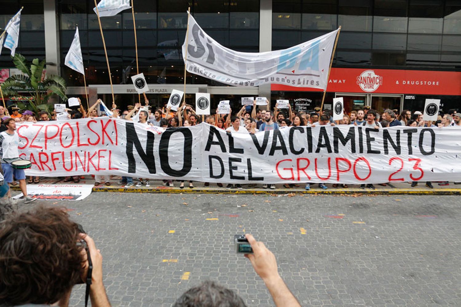 Sigue el conflicto en Grupo 23 de los empresarios "K" Szpolski y Garfunkel