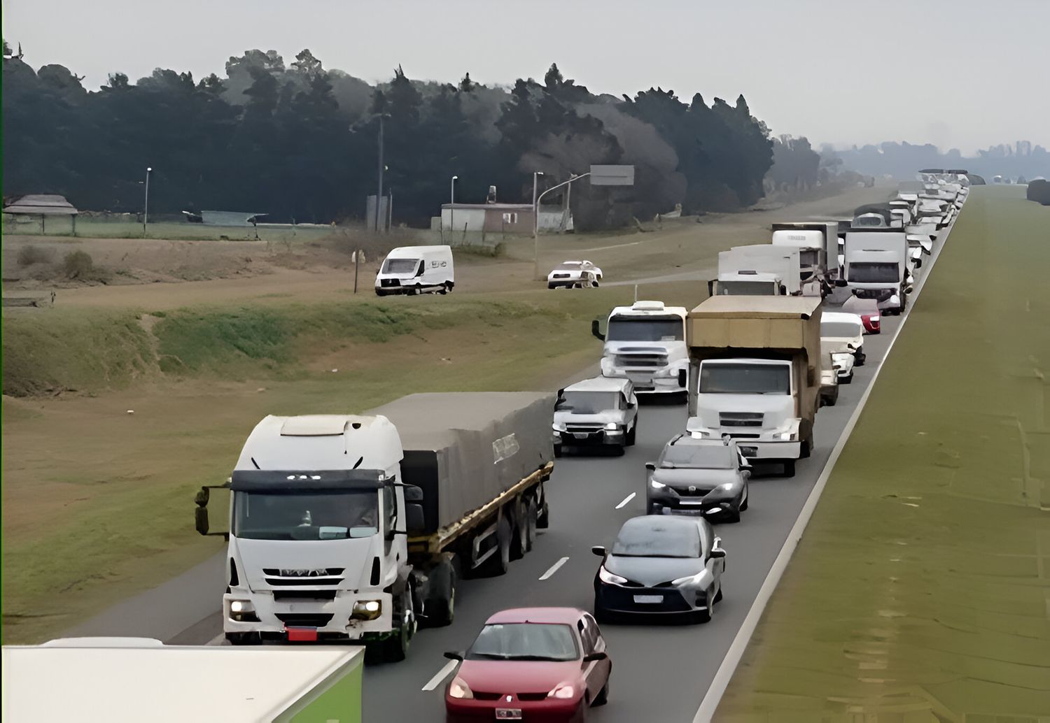 Ley bases en el Senado: demoras en ruta 9 por la caravana de la Multisectorial regional