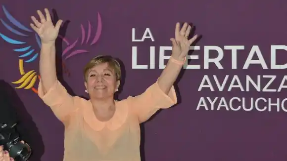 "Se le mezclaron las ideas": candidata de Milei en Ayacucho se quejó por la "falta de Estado" y en redes la fulminaron