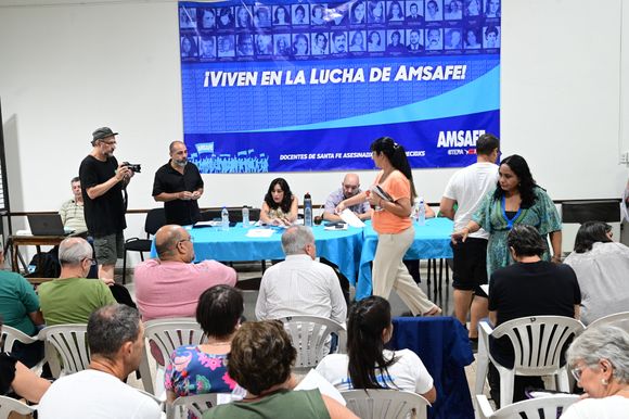 Amsafé rechazó la propuesta salarial del gobierno provincial y decidió un paro de 24 horas
