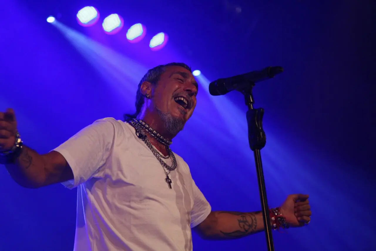 Kapanga presentó su nuevo show "Spectaculum" en el Teatro Municipal de Quilmes 