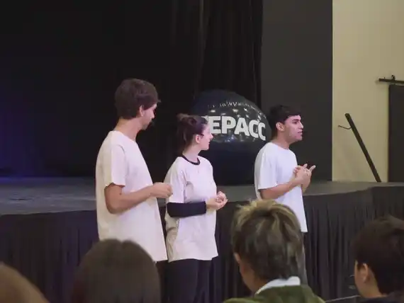 Comenzó el taller lúdico “Ola: ¿Cómo va tu vida?” para adolescentes