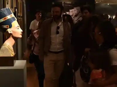 La fascinación argentina por el Antiguo Egipto, resumida en 180 piezas