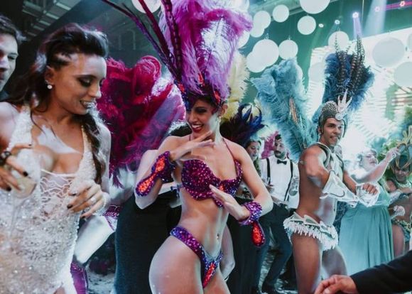 Carnaval: dónde desfilarán las comparsas Marí Marí y Papelitos