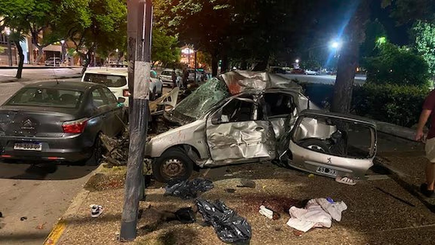 Fiestas de lujo y autos a toda velocidad: quién es el tiktoker que atropelló y mató a una mamá y a su hija en Rosario