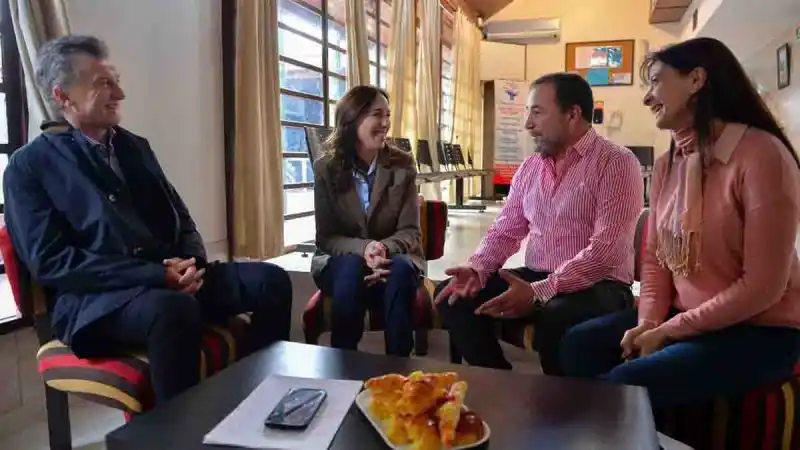 Otra visita sorpresa de Macri en La Plata