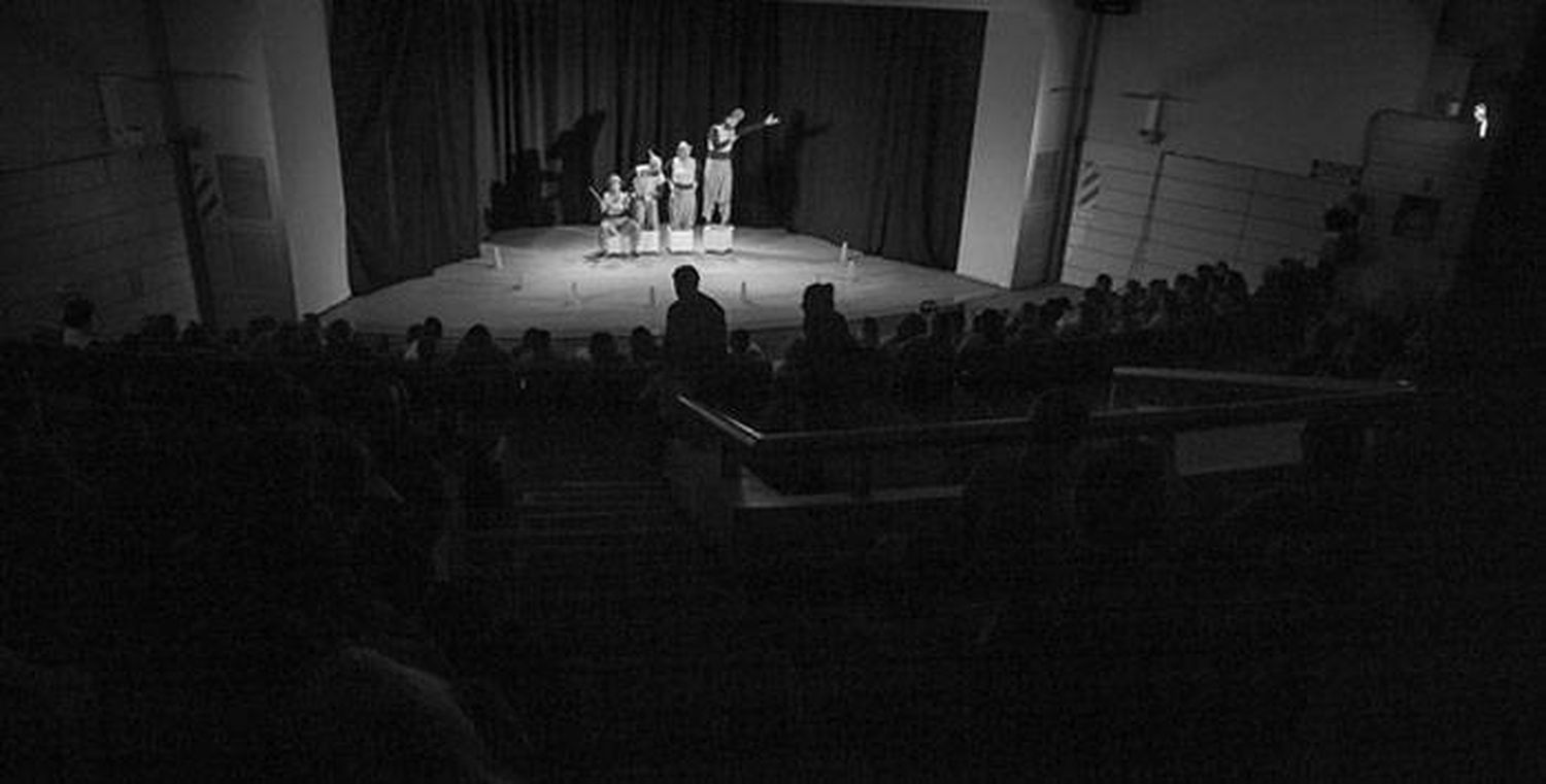 Convocatoria a elencos para el XXXVI°  Encuentro Entrerriano de Teatro