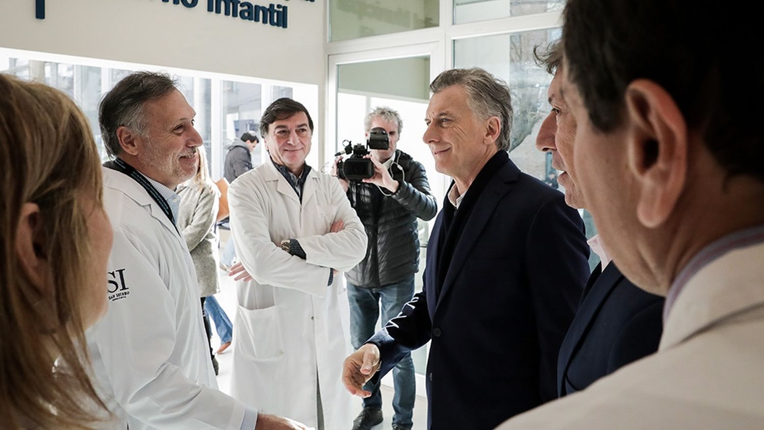 Macri visitó un geriátrico en Vicente López y el Hospital Materno Infantil de San Isidro