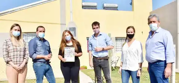 Cresto y Ulman visitaron a  jóvenes emprendedores en  Concordia 