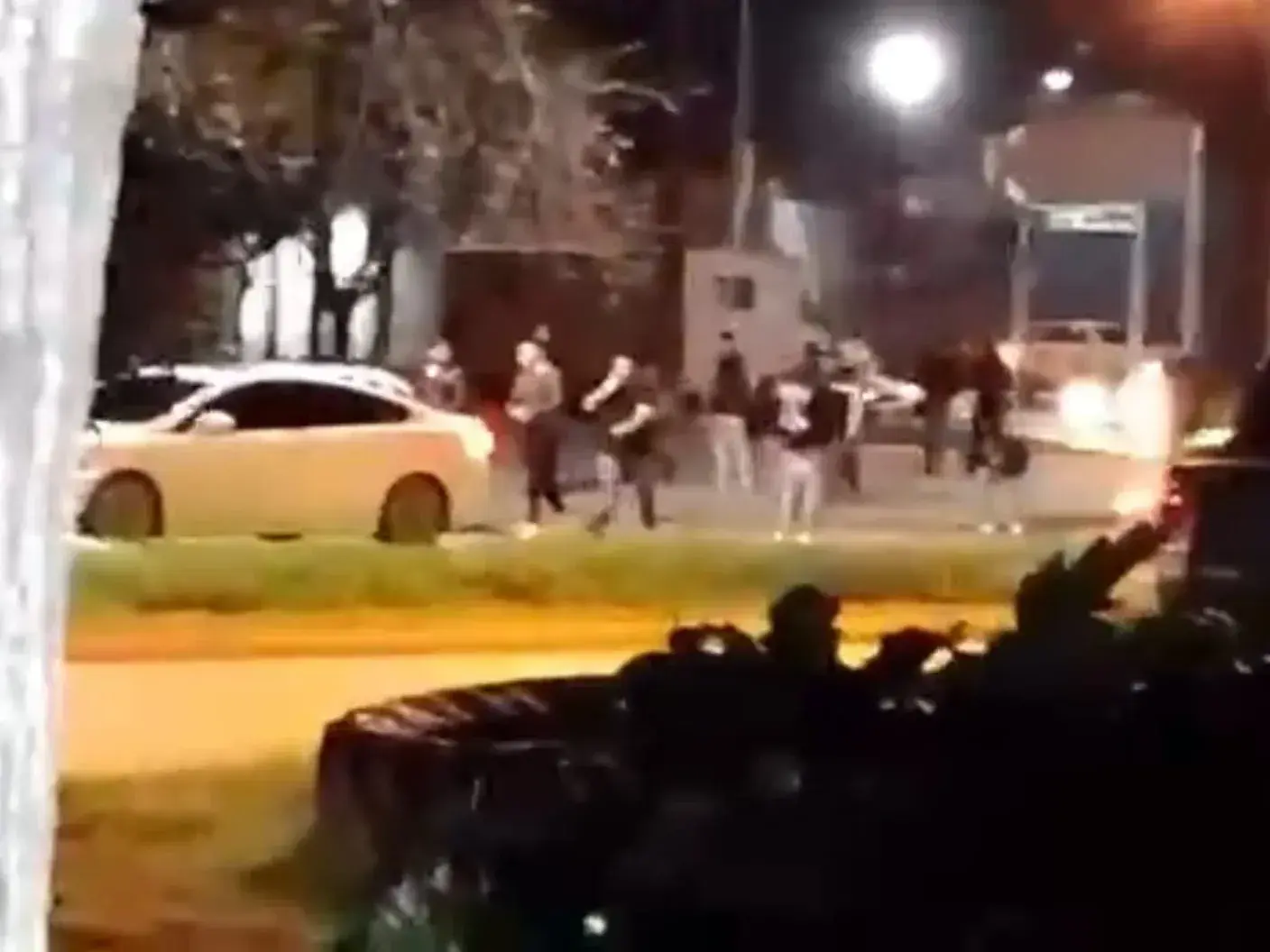 Una foto muestra la existencia de un gresca callejera en la madrugada de ayer