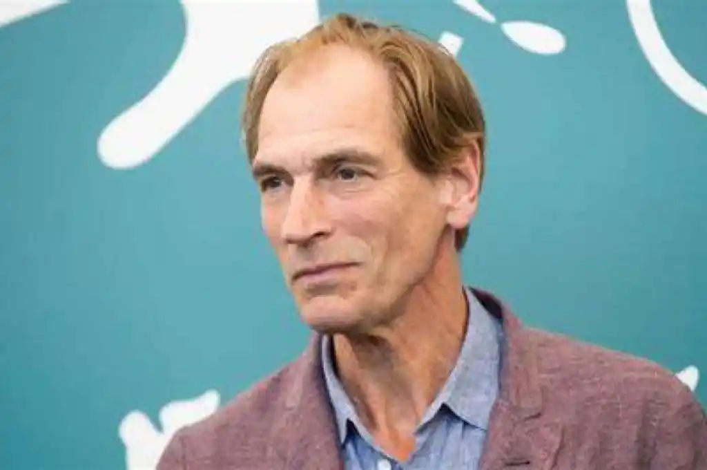 Hallaron muerto al actor Julian Sands, quien estaba desaparecido desde hace cinco meses