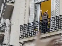 EL BALCON ¿Puede una opositora saludar? Cuando jueces hacen política