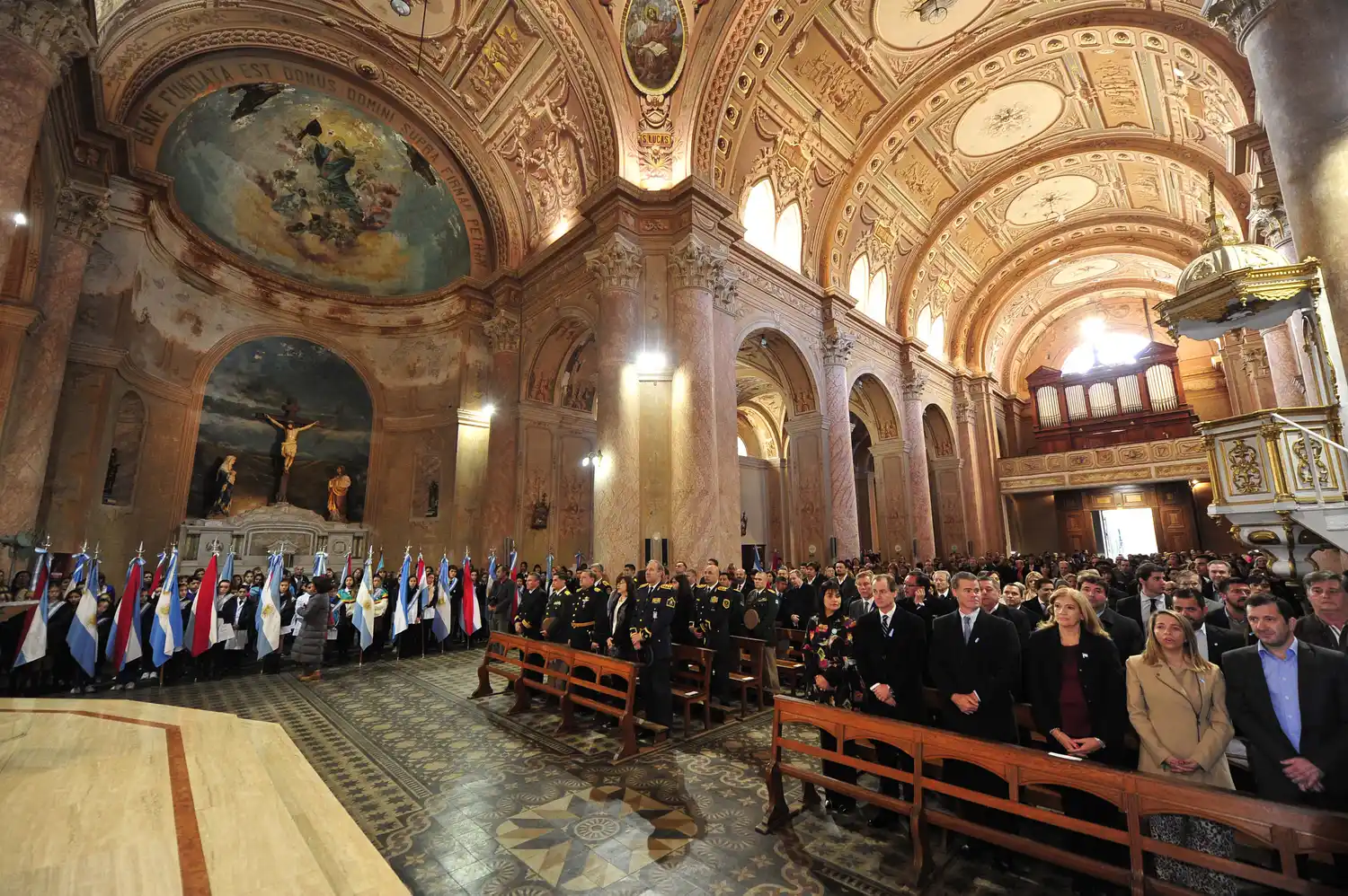 Bordet convocó a tener “la grandeza de anteponer a intereses personales el bien común”