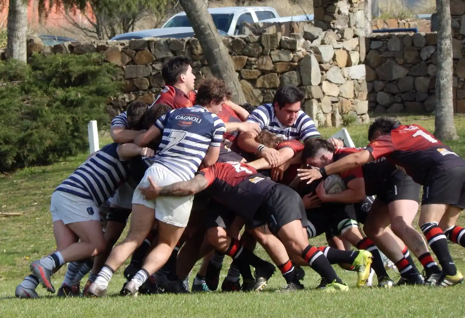 Los 50 logró su cuarta victoria seguida.