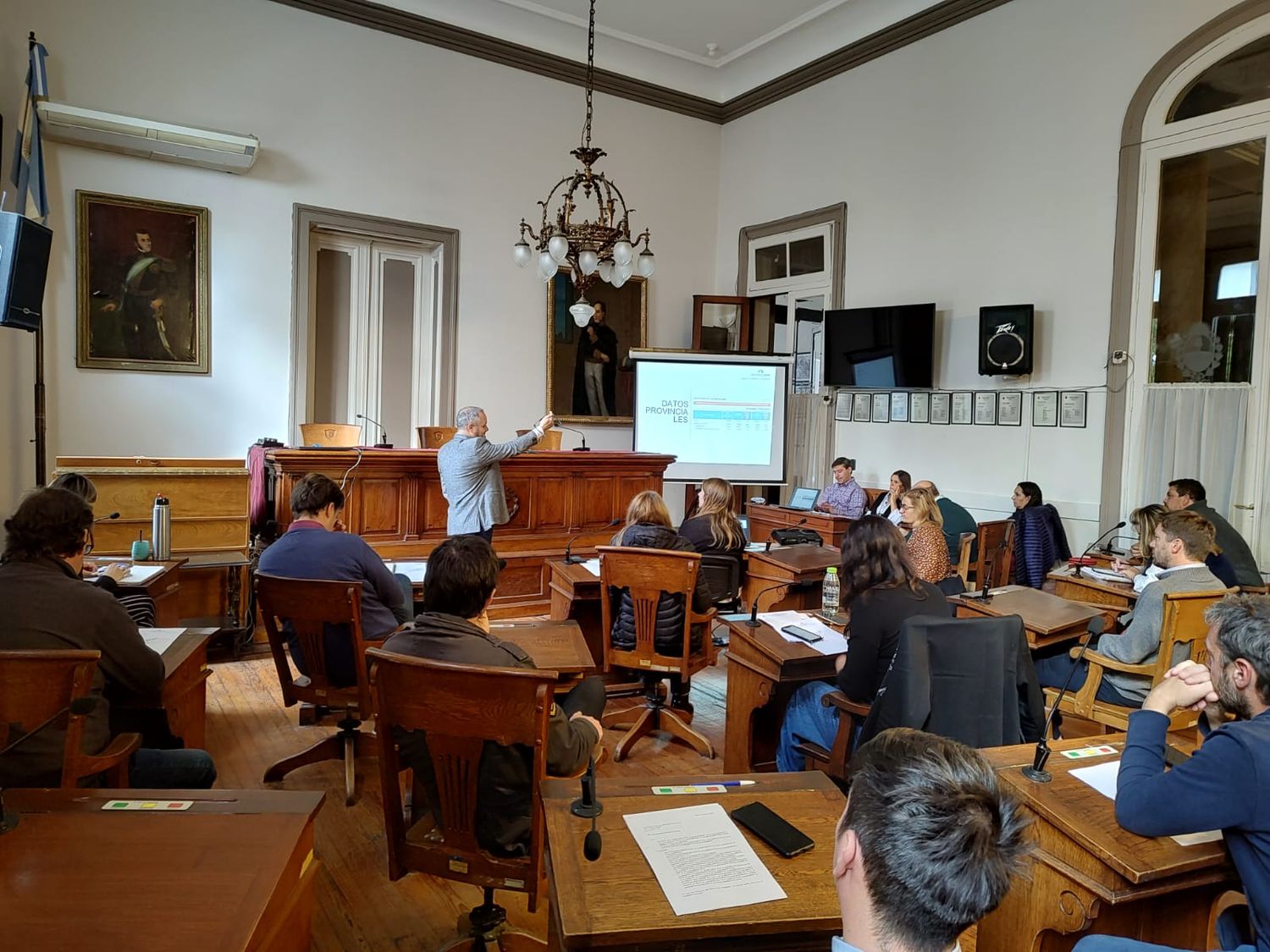 La reunión se dio en la previa al tratamiento de la rendición de cuentas que se realizará en la sesión del cuerpo legislativo del jueves 23 de mayo.