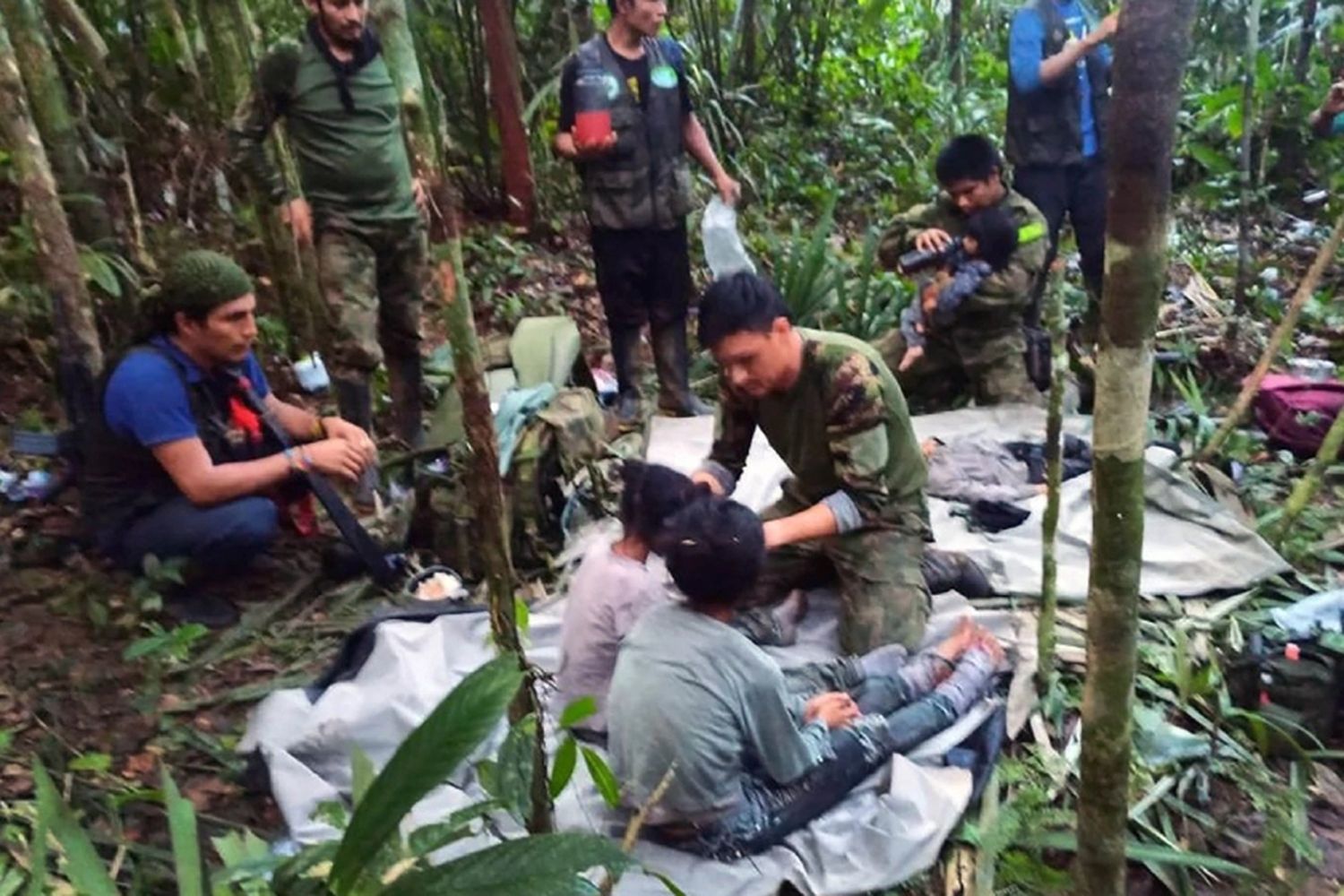 Colombia: encontraron a cuatro niños perdidos en la selva a 40 días de su desaparición