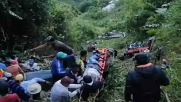 TRAGEDIA EN TOLIMA: accidente de un autobús en Colombia deja 4 muertos y 26 heridos de gravedad