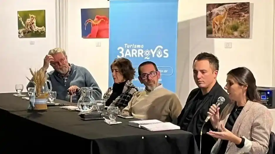 Carlos Jensen, Ana Colantonio, Ezequiel Lanza, Juan Moizzi y Yanela Leguizamón