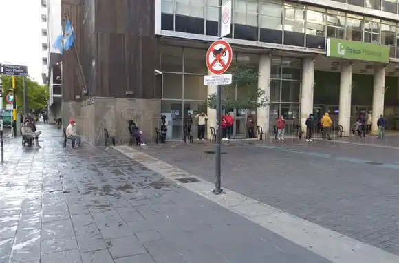 Los bancos tendrán nuevo horario: de 8 a 13