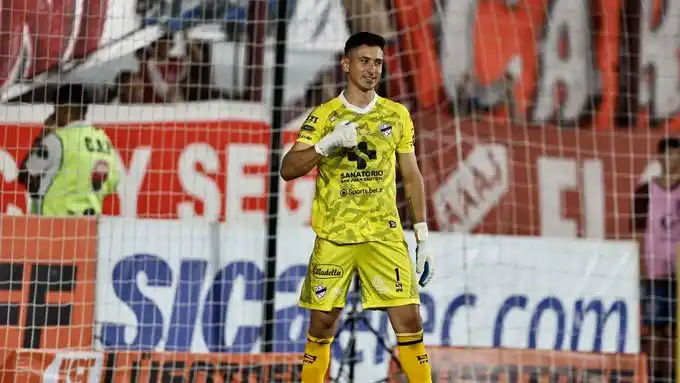 Mauro Leguiza el heroe en la tanda de penales.