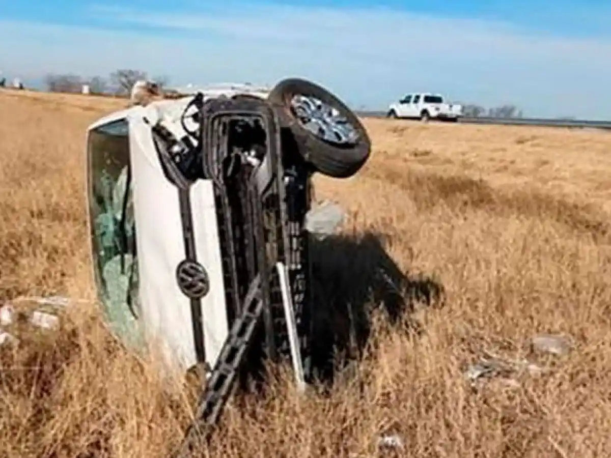 Falleció una joven  tras volcar con su auto en la autovía 19, cerca de Angélica 